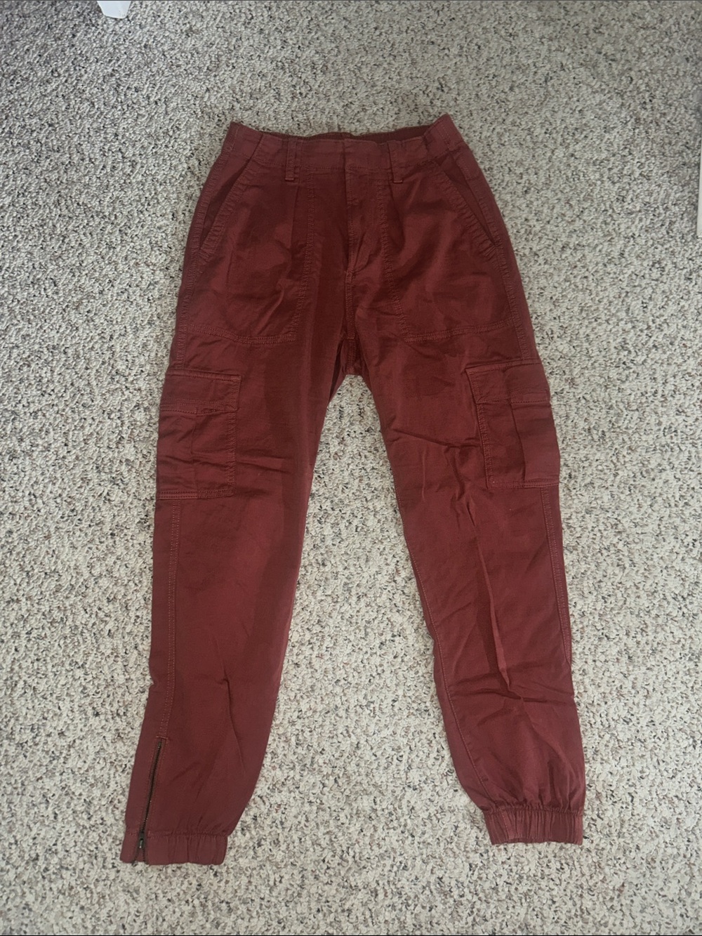 GAP Women's Maroon Cargo Ankle Pants